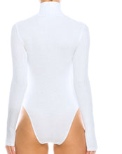 Load image into Gallery viewer, Neck Crop Top - Taty’s Tagz 